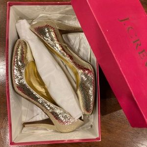 NIB - JCrew crackled golden metal pumps - size 8